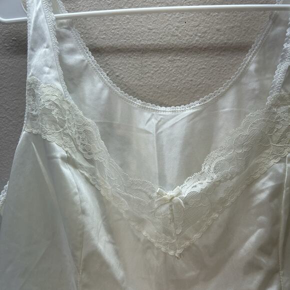 VTG 'ESTEEM' FOR SHEER COMFORT White NYLON CAMI SIZE 26W Coquette Lace Tank Top - Picture 2 of 4